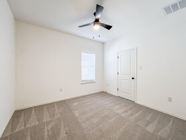 Building Photo - 5917 Harvard St