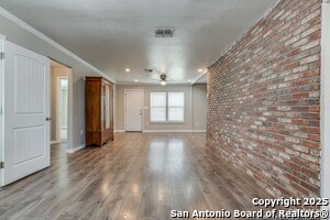 Building Photo - 479 S Sycamore Ave