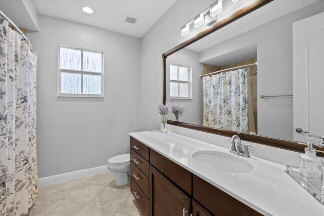 Building Photo - 2061 Foxtail View Ct