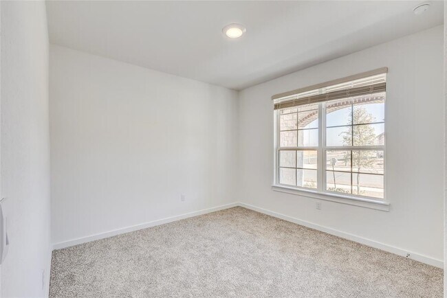 Building Photo - 625 Promise Land Ct