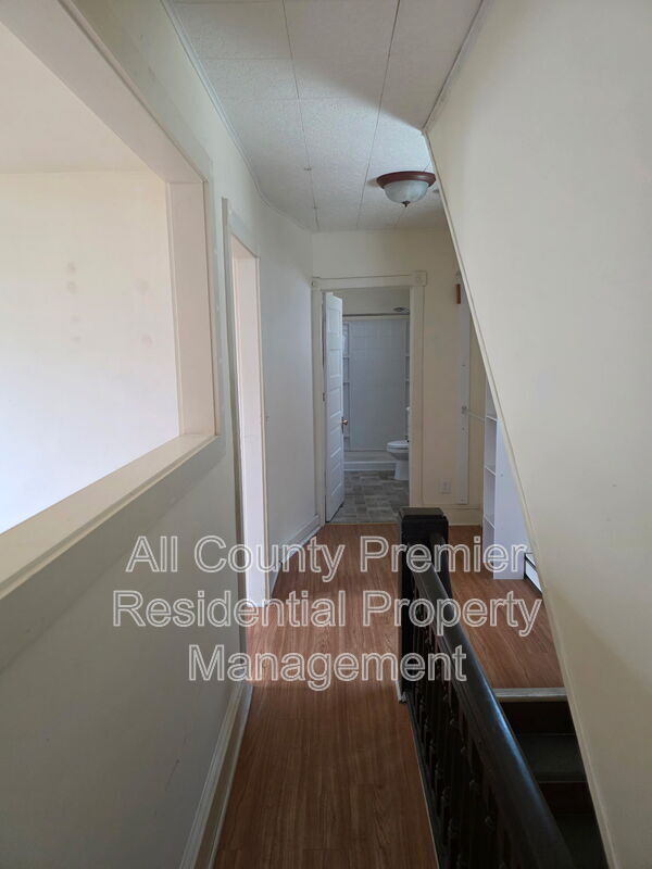 Building Photo - 4 Henshaw Ct