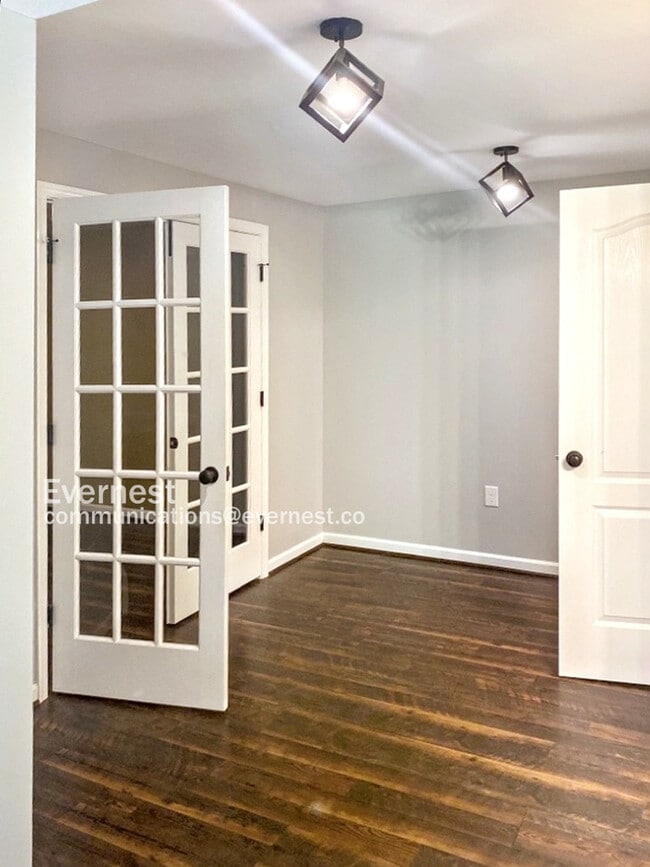 Building Photo - 1008 Black Oak Ct