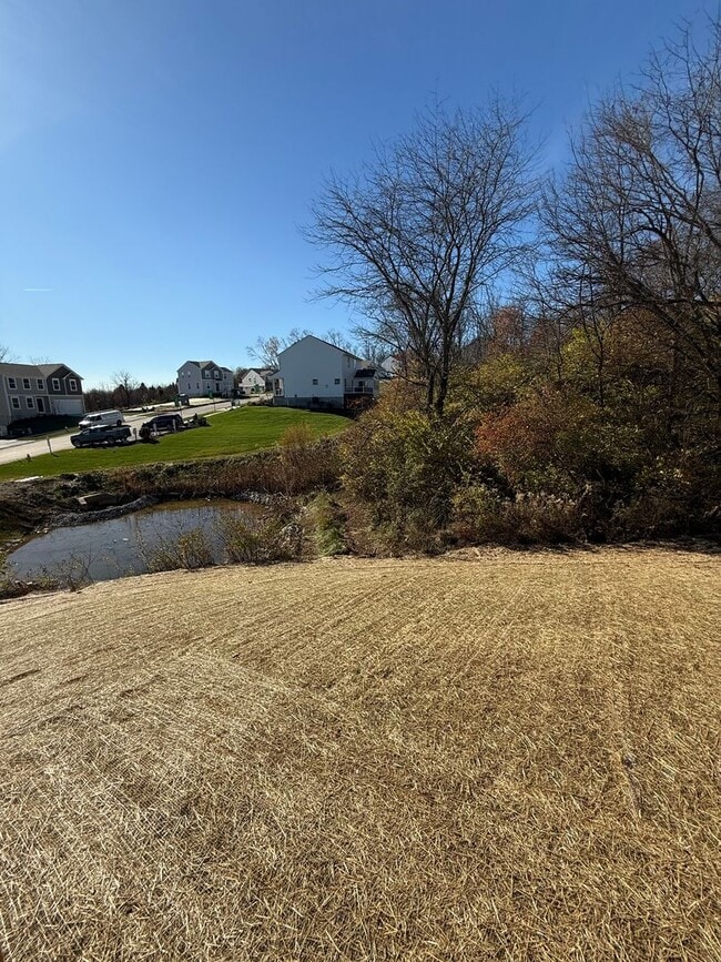 Building Photo - Home Sweet Home