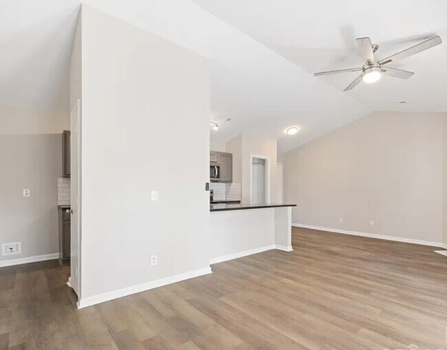 Building Photo - 6142 Meadow Rose Ln