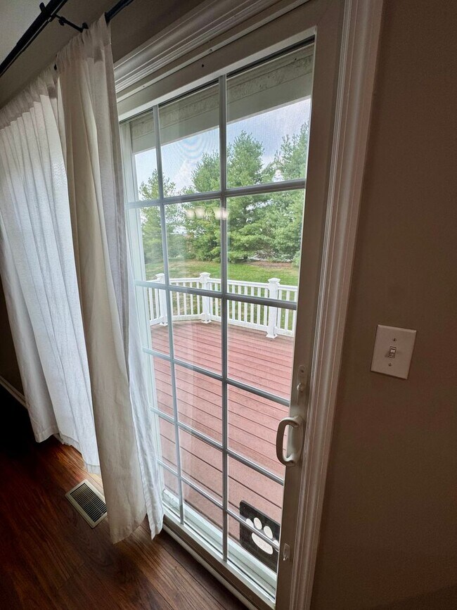 Building Photo - Move-In Ready Wexford Home Featuring Modern Updates and an Attached Two-Car