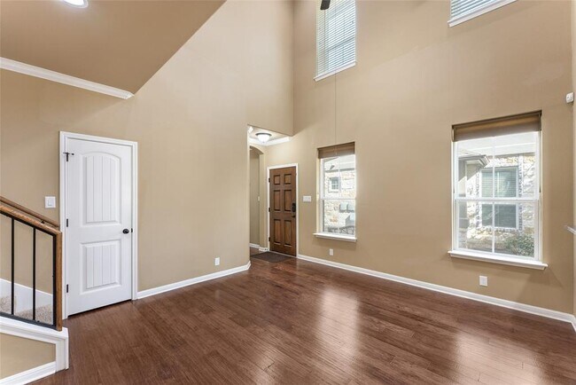 Building Photo - 13400 Briarwick Dr
