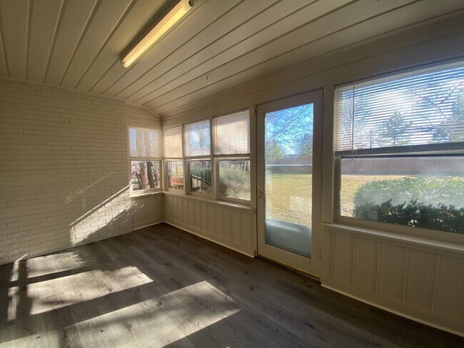 Building Photo - 3 Bedroom house near TU!!!
