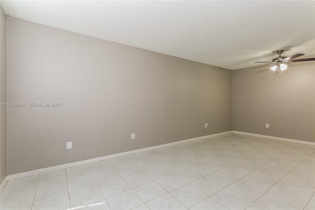 Building Photo - 5940 S Rue Rd