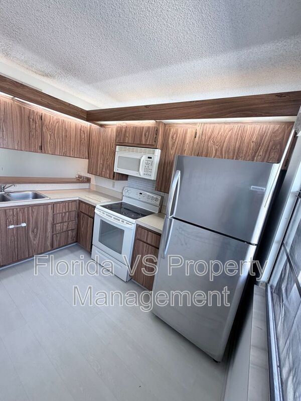 Building Photo - 3511 Village Blvd