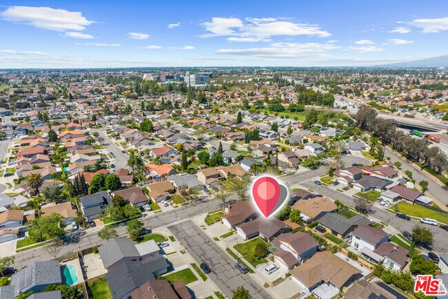 Building Photo - 13223 Arabella St