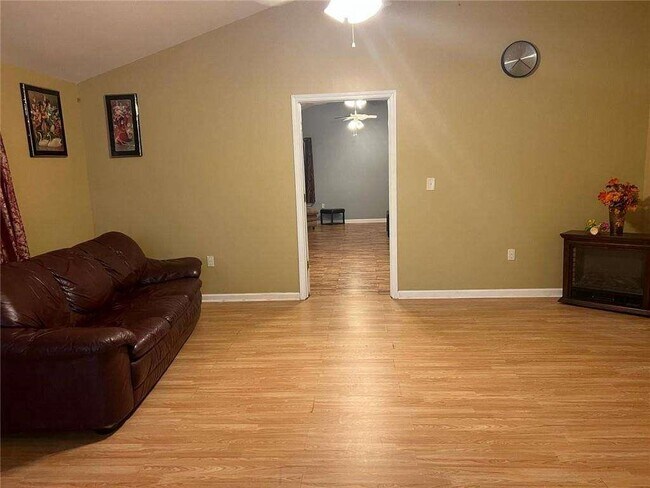 Building Photo - 3415 Glensford Dr