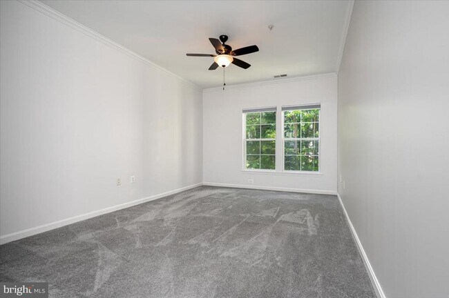 Building Photo - 921 Spinnaker Way