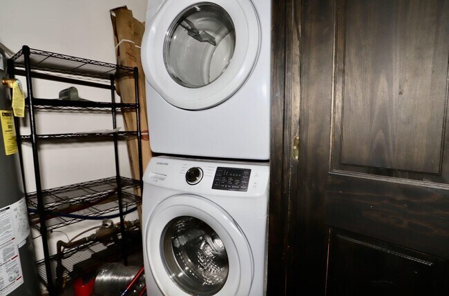 Building Photo - 115 Sherman Ave