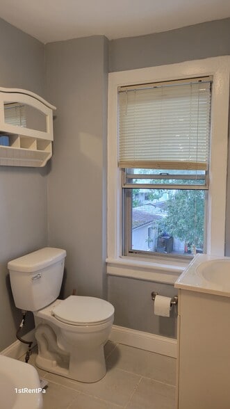 Building Photo - 209 Trites Ave