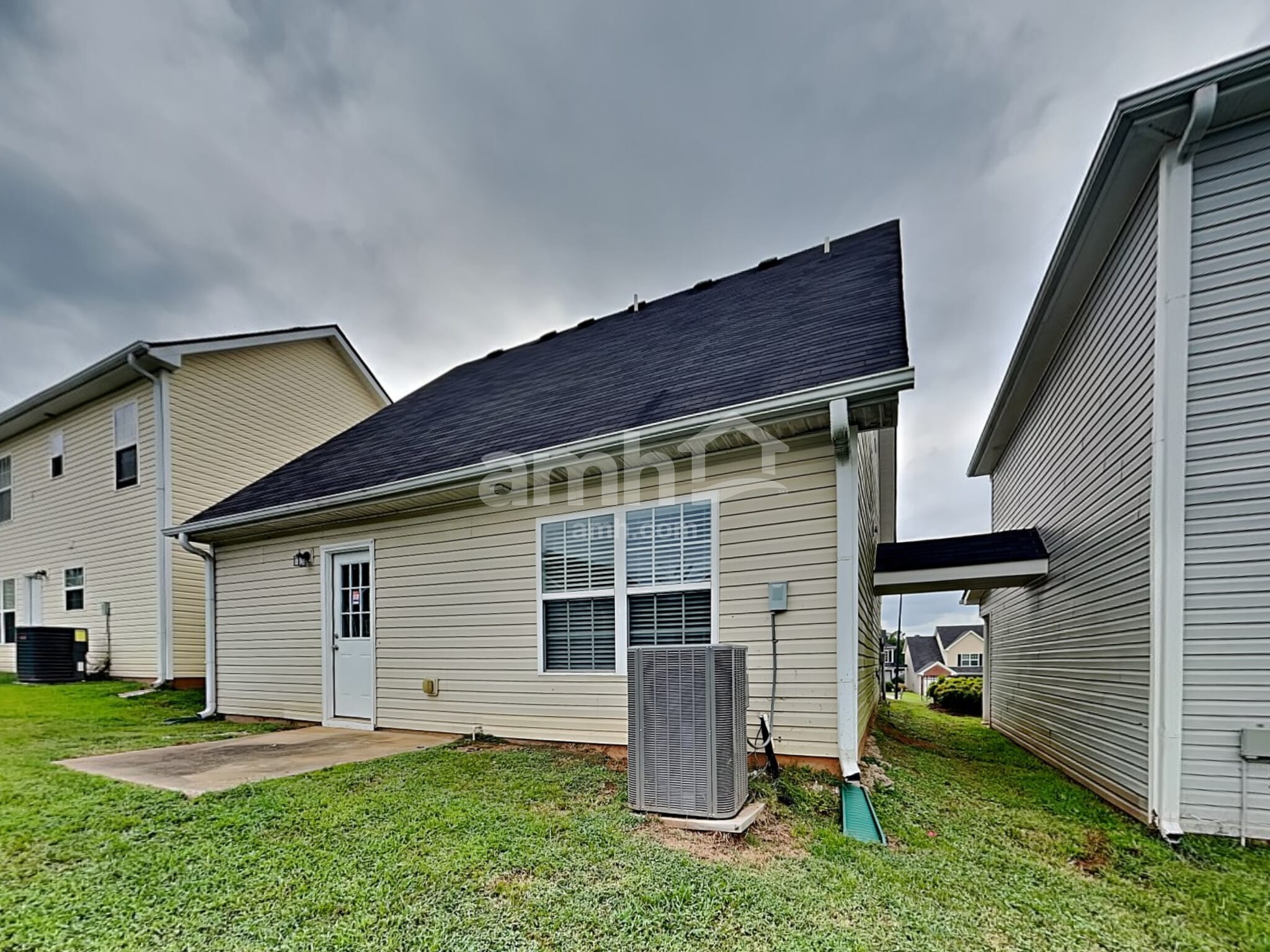 Building Photo - 816 Carlton Pointe Terrace