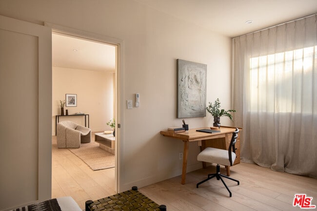 Building Photo - 4205 Blanchard St