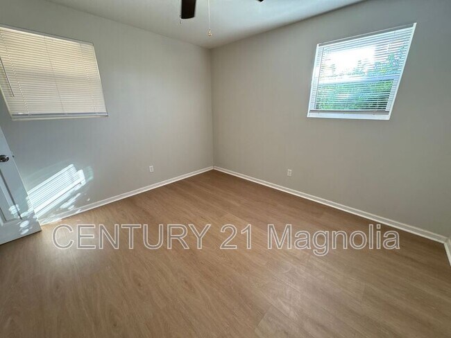 Building Photo - 2401 Boykin Rd