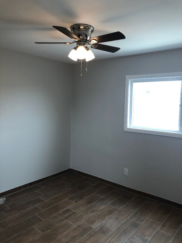 Building Photo - 1108 W 110th St