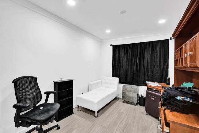 Building Photo - 3681 N 54th Ave