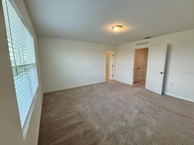 Building Photo - 177 Mandovi St