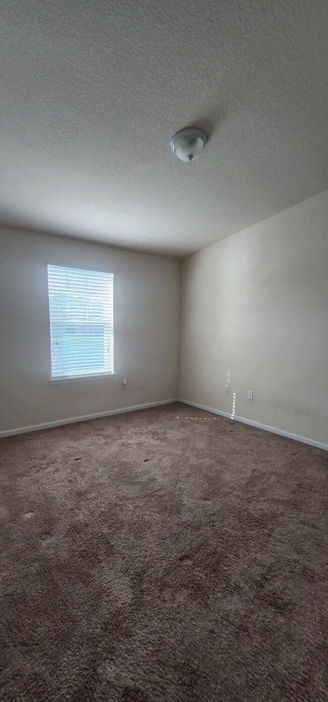 Building Photo - Sebastian Cove off SR 16- Townhome Availab...