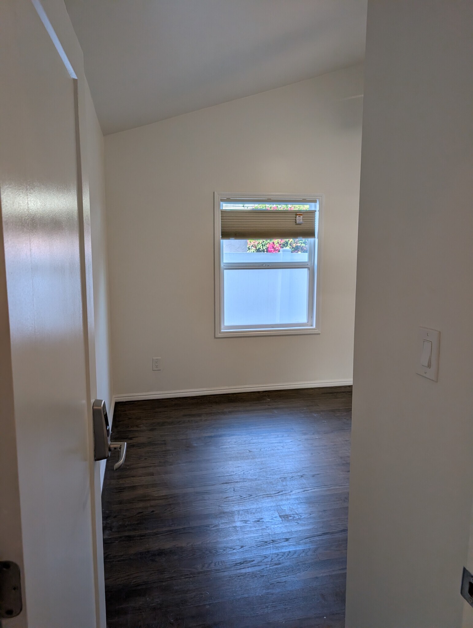 Unit B - 2nd Bedroom entry - 5011 Stacy St