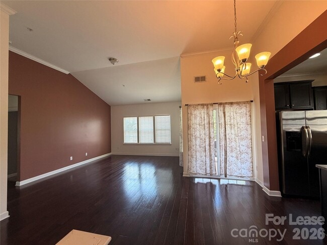 Building Photo - 14635 Juventus St