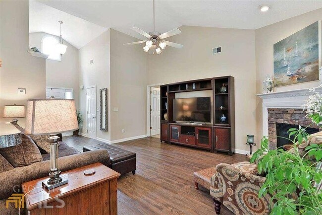 Building Photo - 50 Greens Ct