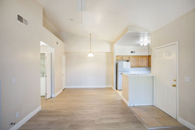 Building Photo - 1 Bed, 1 Bath In Highly Desirable Gated Las Vegas West Side Community