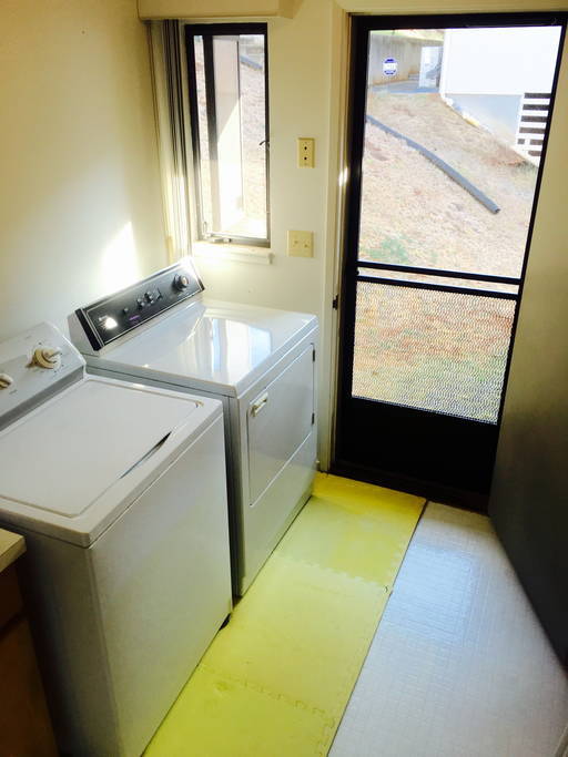 Building Photo - 99-576 Hoio St