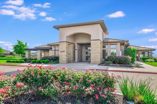 Building Photo - 17916 Umberto Dr