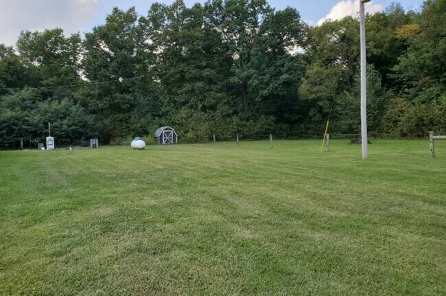Building Photo - 9594 S Edon Rd