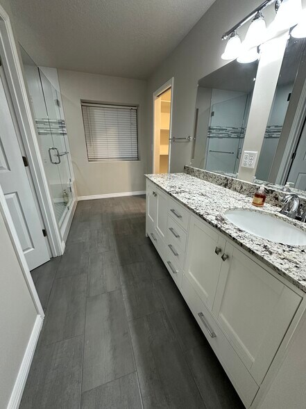 Primary bathroom - 12339 S Black Foot St