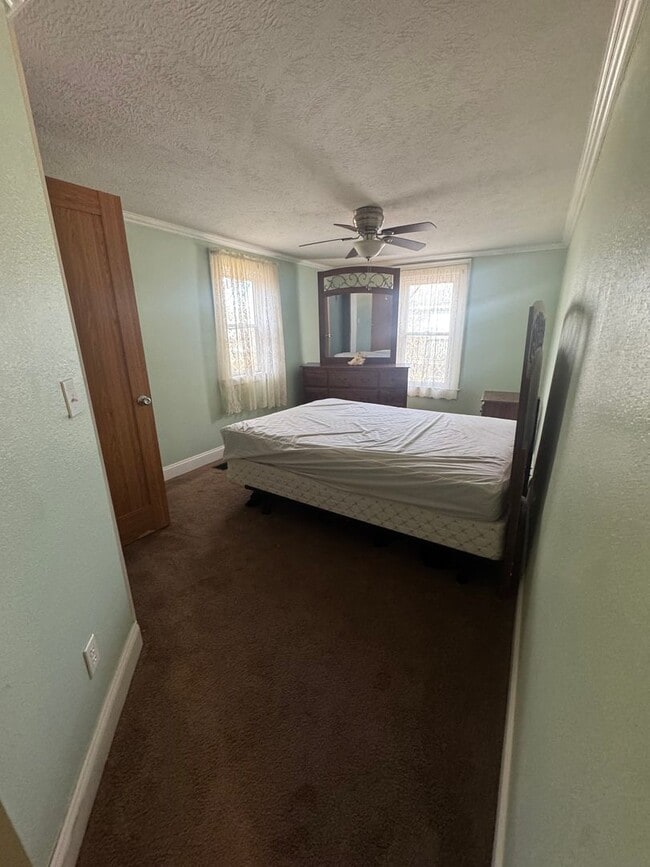 Building Photo - Furnished 3 Bedroom Home in Waynesville, MO! - Short Term Availability