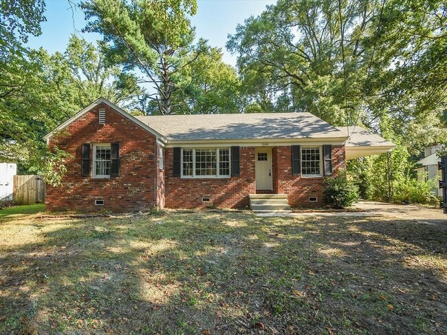 Primary Photo - Charming home in north Memphis