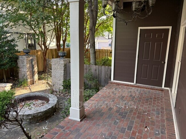Building Photo - 958 Harbor View Dr
