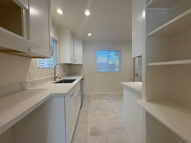 Building Photo - Cozy Cottage in Palo Alto – Fully Renovated