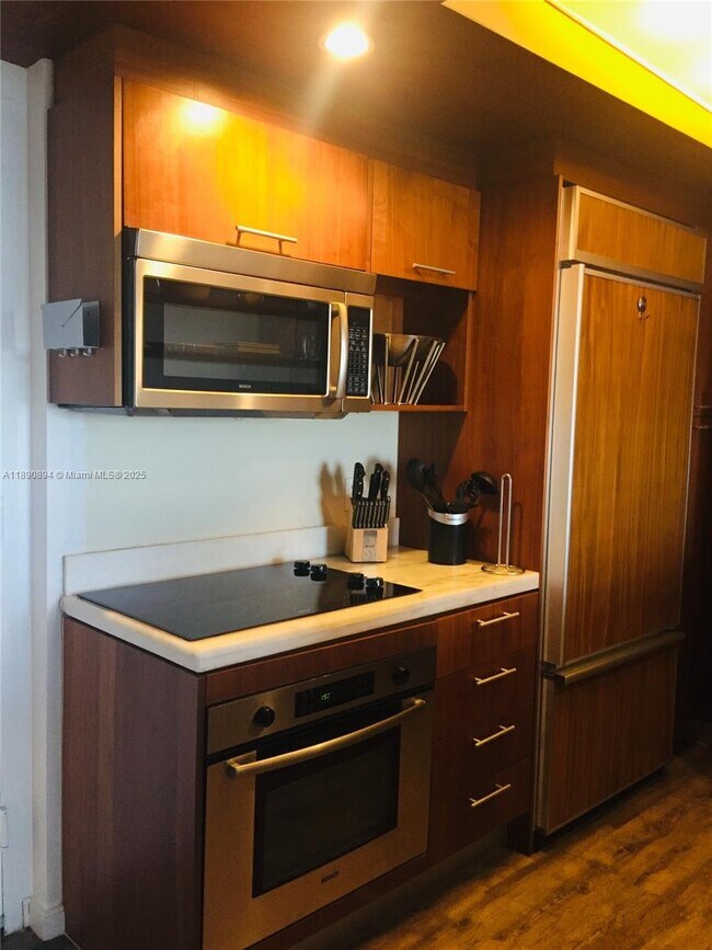 Building Photo - 50 Biscayne Blvd