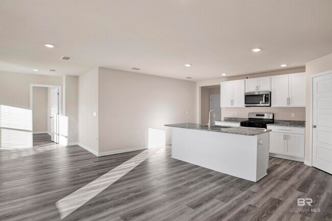 Building Photo - 32038 Lyon Rd