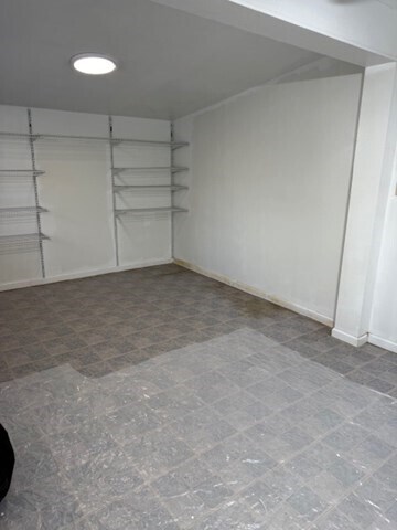 Building Photo - 11 Elm St