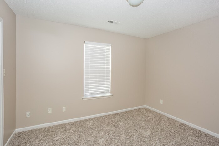 Building Photo - 5891 Culloden Ct