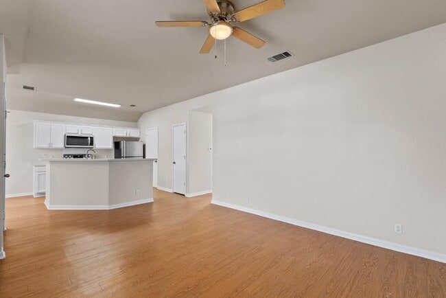 Building Photo - 3301 El Salido Pkwy