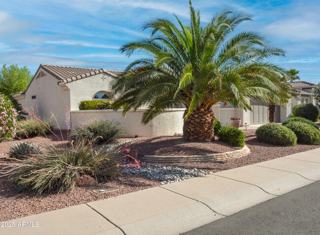 Building Photo - 13436 W La Vina Dr