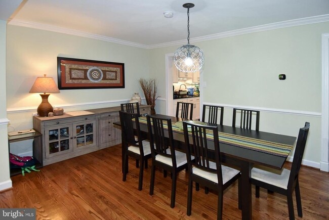 Building Photo - 5433 Grove Ridge Way