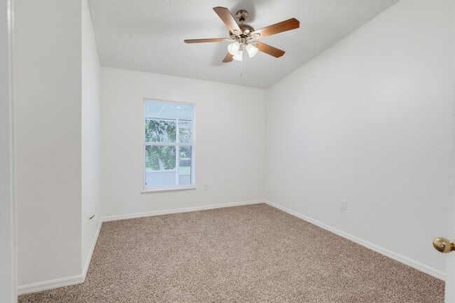 Building Photo - 3015 Elbib Dr