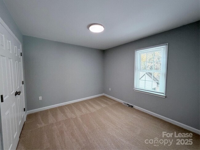 Building Photo - 2825 Edwin Jones Dr