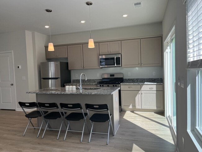 Building Photo - Brand New 3/3 Move In Ready Now!