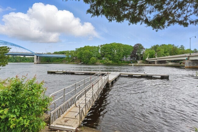 Building Photo - 1 Deer Island St