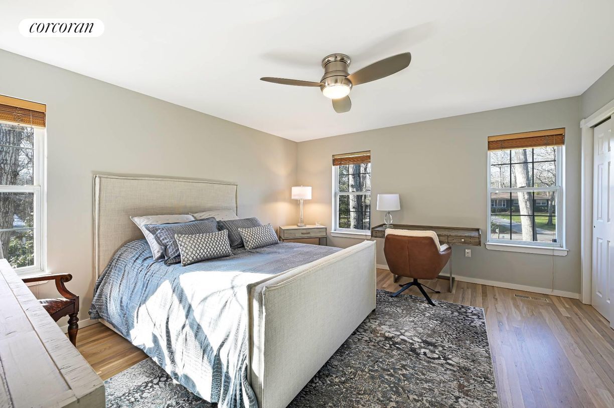 Building Photo - 35 Tyrone Dr