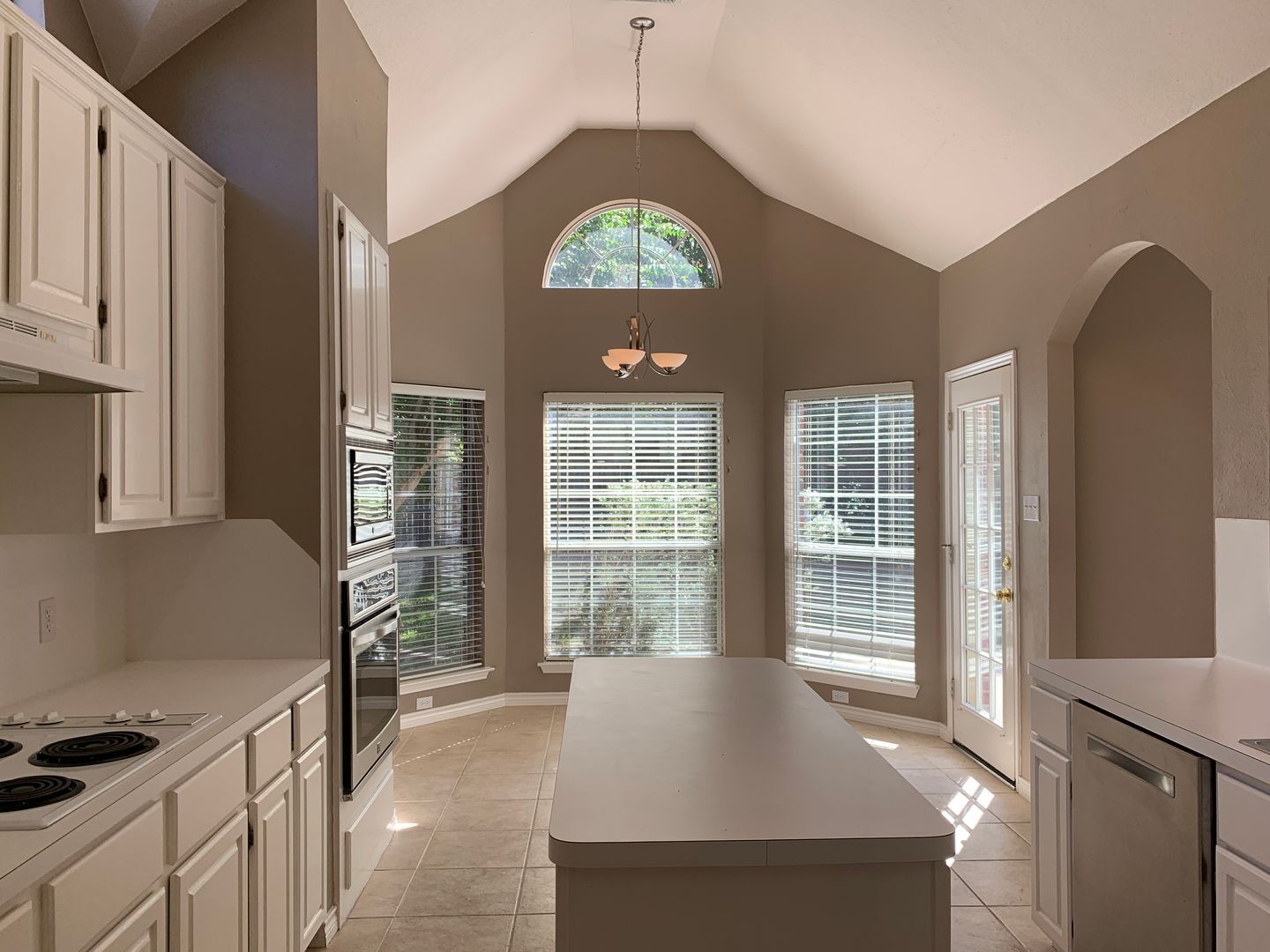 Building Photo - 109 Falcon Creek Dr